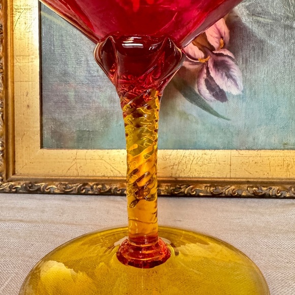 Empoli Amberina Twisted Stem Footed Goblet Vase - Picture 10 of 15